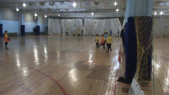 Футбол. Дети играют смотреть онлайн