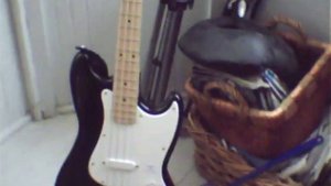 squier bronco bass by fender