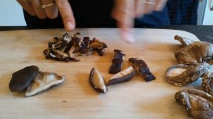 How to use dry shiitake mushroom