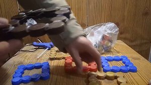 НИКОГДА НЕ ВЫБРАСЫВАЙ ПРОБКИ ОТ ПЛАСТИКОВЫХ БУТЫЛОК!