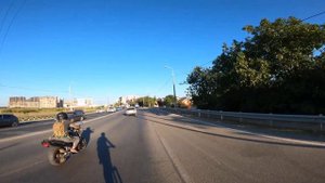 Электросамокат зарубился с мотоциклом
