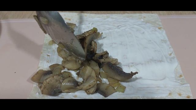 Треугольники из лаваша с грибами и сыром! Пирожки из лаваша! Лаваш грибами! Кулинария. Рецепты смотреть онлайн