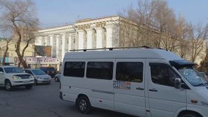 Бишкек. Прогулка по ул. Тоголок Молдо от Церкви до Московской.