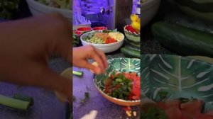 Let’s Make A Raw Vegan Taco Salad LIVE! ???