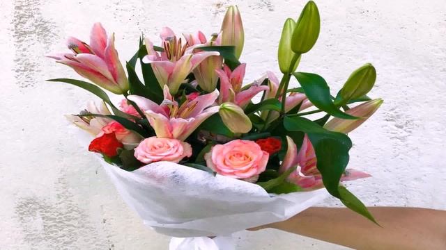 Работа Курьером В Москве Доставка Цветов (контакты в описании) смотреть онлайн