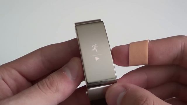 Huawei Talkband B2 - první pohled смотреть онлайн
