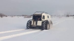 Первый выезд на рыбалку на бортоповоротном вездеходе.