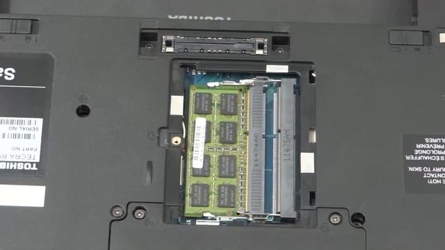 Toshiba Tecra R940 Series: Memory Replacement смотреть онлайн