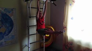 Как держать уголок на турнике