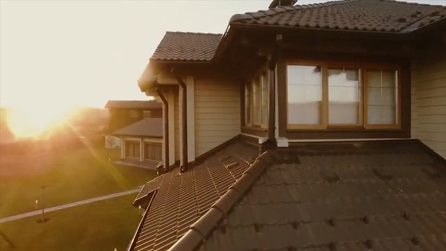 Аэросъемка с квадрокоптера котеджного поселка на Новой Риге смотреть онлайн