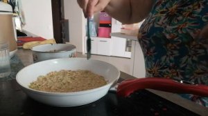 Завтрак. Кабачковый овсяноблин. Эксперимент не удался. Полный провал в эфире.