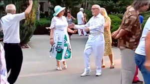 ВНИЗ ПО РЕКЕ,ТАМ ШУМИТ КАМЫШ КУКУЕТ КУКУШКА!!!