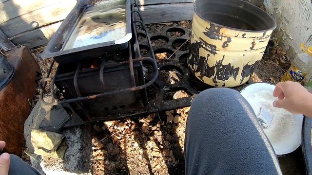 КАК ПРИГОТОВИТЬ ЩУКУ ВКУСНО НА ПРИРОДЕ, С СЕКРЕТНЫМ ИНГРЕДИЕНТОМ. HOW TO COOK TASTY IN NATURE PIKE. смотреть онлайн