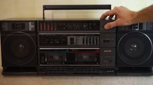 Sanyo C44K. Гомер, Мильтон и Паниковский