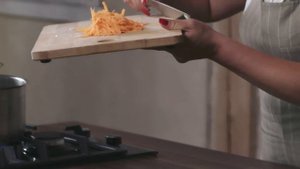 Как приготовить Суп из квашеной капусты с копчеными ребрышками. Localtaste.lt