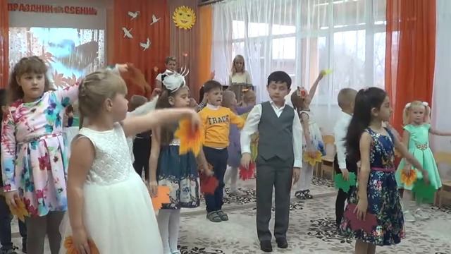 Осенний праздник в подготовительной группе смотреть онлайн