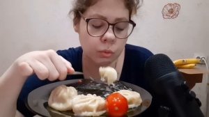 Мукбанг позы(буузы) по-бурятски/Объявилась сестрица и уже попрошайничает на ... А вы бы дали?