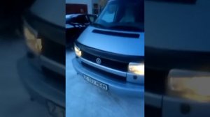 VW Т4. Ближний свет работает при включении зажигания.
