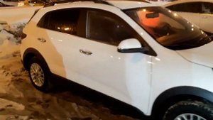 Подарил жене новую машину
