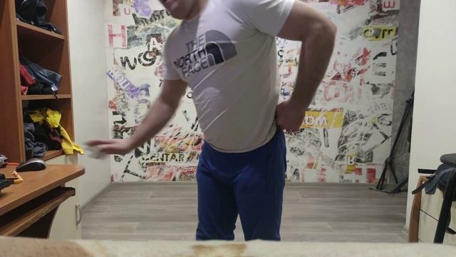 Брейк данс обучение.Фриз на локте после кувырка назад и заход, который можно совместить с фризом. смотреть онлайн