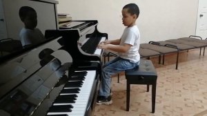 Огбуэ Райан  русская народная  песня "Во саду ли, в огороде".