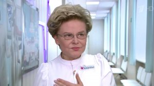 Ситуацию с распространением коронавируса прокоммен...ведущая программы "Жить здорово" Елена Малышева