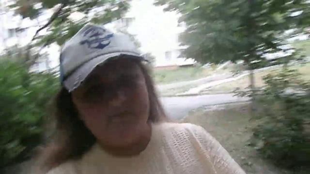 Прогулялись раньше с Сюзечкой-1. Ежедневно вреднее газировка или алкоголь? смотреть онлайн