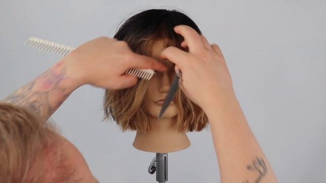 How To Cut Dry Hair Like A Pro: Bob Haircut Tutorial смотреть онлайн