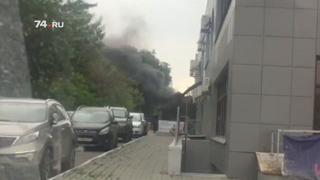 Чёрный дым напугал горожан смотреть онлайн