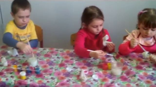 Изготовление поделки к празднику. Мелкая моторика смотреть онлайн