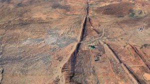 Город в самом центре Австралии который вышел из под контроля!