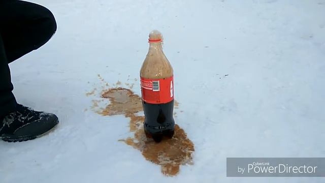 Что будет если съесть ментос и запить кока-колой? ЖЕСТЬ! 😱😱😱 смотреть онлайн