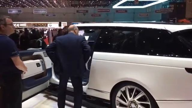 Женевский Автосалон 2018. Range Rover смотреть онлайн
