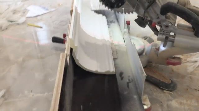 Монтаж больших плинтусов!!!! смотреть онлайн