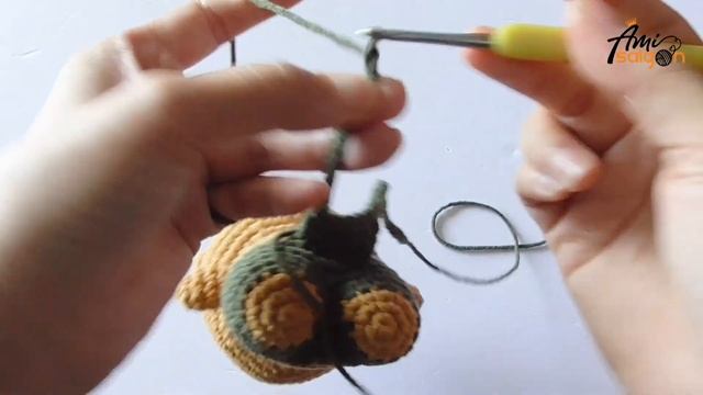 #443 | Amigurumi Bear with green clothes (3/3)| How To Crochet Animal Amigurumi | @AmiSaigon смотреть онлайн
