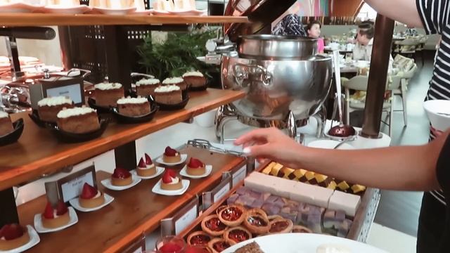 Marina Bay Sands- Singapore | What a stunning Hotel ? смотреть онлайн