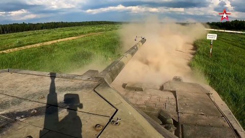 Институт бронетанкового вооружения: кадры тестов боевых машин в одном из самых закрытых НИИ России