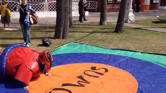 Детские аттракционы на Маёвке у СРов смотреть онлайн