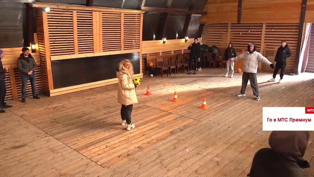 ДИНА СЛОМАЛА ПАЛЕЦ НА СТРИМ ХАУСЕ смотреть онлайн