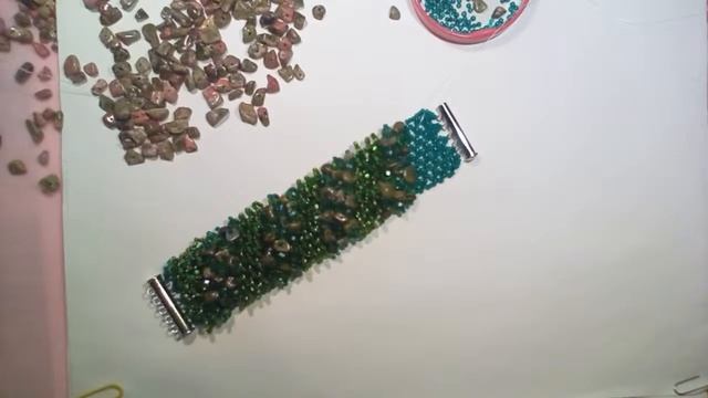 Браслет на бисерной сетке . смотреть онлайн