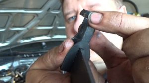 Не пытайтесь менять сальники клапанов на разбитых направляющих Mazda 323F