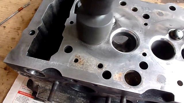 MB Vito/ Разборка ДВС ом601, неисправность обнаружена, обслуживание ГБЦ. часть 1. 15# смотреть онлайн