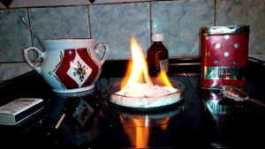 Химия.Карбонат натрия с мельчайшими частицами угля