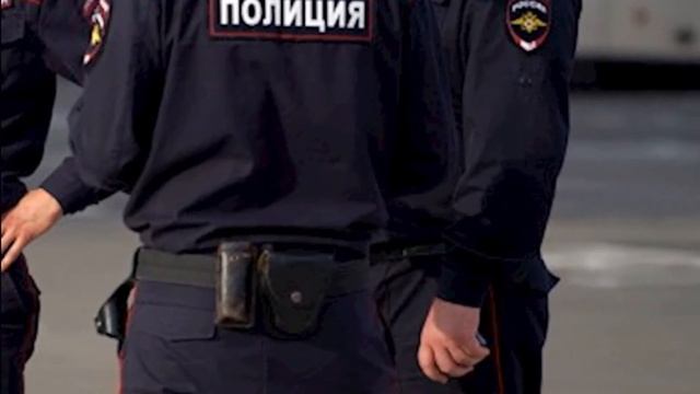 В Калуге полицейский наступил на голову задержанному смотреть онлайн