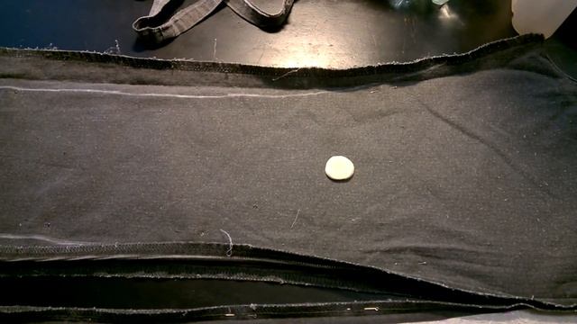 Шьем брюки. Изменение модели. Зауживаю клеш смотреть онлайн