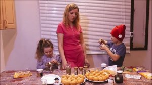 Самые продаваемые кексы на школьной ярмарке! Готовим вместе с детьми. KATIN VLOGTIME