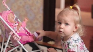 Играем с Baby Born. Открываем новую коляску для куклы и спортивный костюм для Беби борн