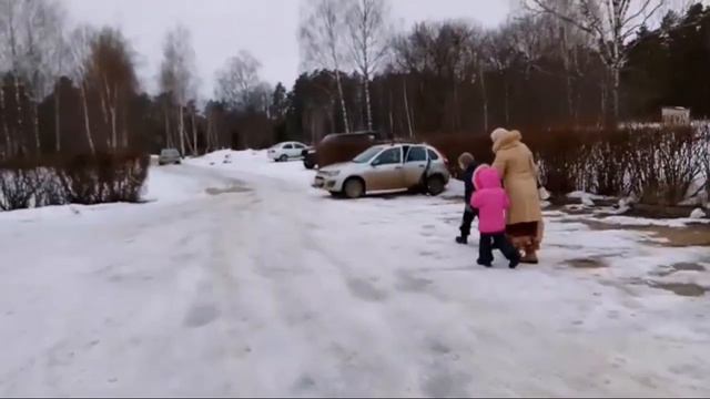КАЛУЖСКАЯ ОБЛАСТЬ. ПРИЕХАЛИ В СВЯТО-ТИХОНОВУ ПУСТЫНЬ. ПРОГУЛКА ПО ТОВАРКОВО.
