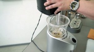 Как пользоваться рожковой кофеваркой | Обзор кофемашины Gaggia Classic Baby кофемолок Wilfa и Nivon