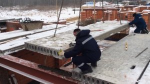 Монтаж плит перекрытия